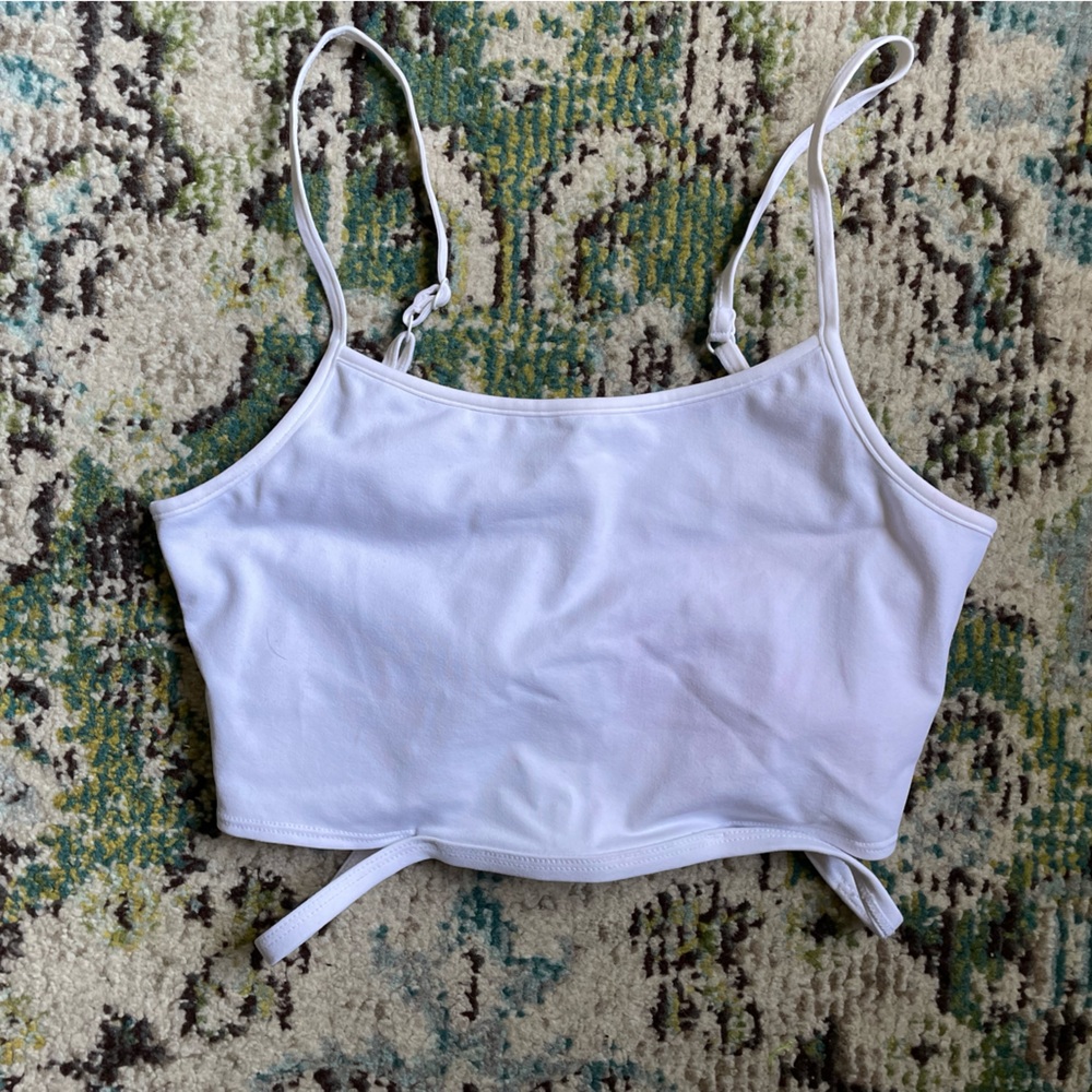Alo yoga top white xs with cutout